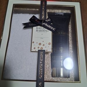 Baylis & Harding Sweet Mandarin & Grapefruit Moisturizer Set